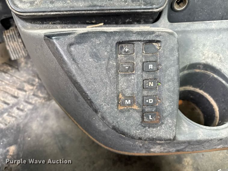 image for item EQ4929 2017 International Prostar semi truck