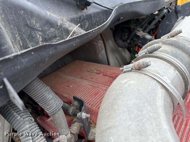 image for item EQ4929 2017 International Prostar semi truck