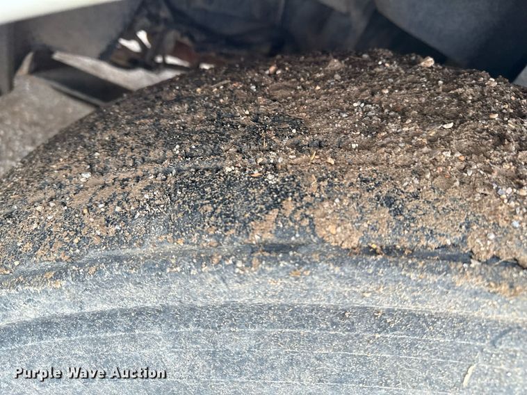 image for item EQ4929 2017 International Prostar semi truck