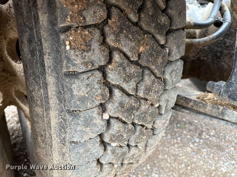 image for item EQ4929 2017 International Prostar semi truck