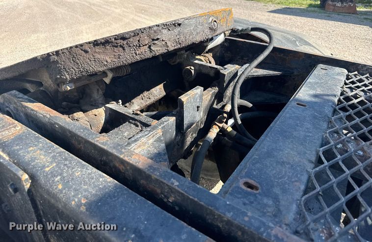 image for item ER2093 1982 Ottawa Commando 30 yard truck