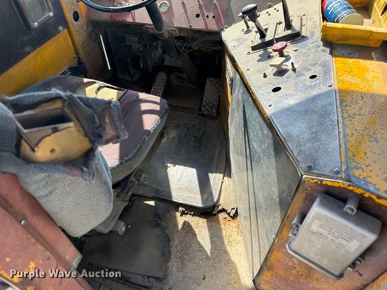 image for item ER2093 1982 Ottawa Commando 30 yard truck