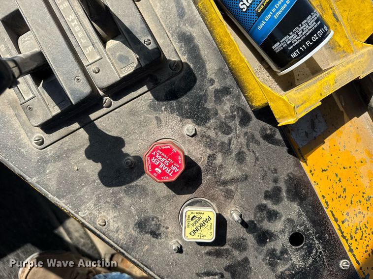 image for item ER2093 1982 Ottawa Commando 30 yard truck