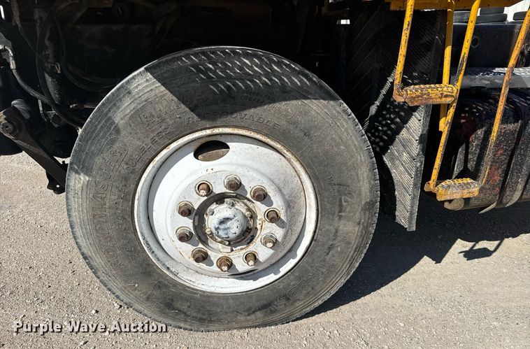 image for item ER2093 1982 Ottawa Commando 30 yard truck