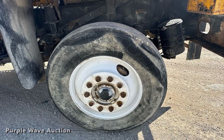 image for item ER2093 1982 Ottawa Commando 30 yard truck