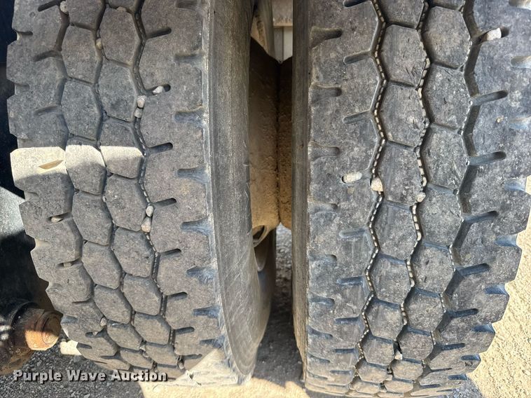 image for item ER2093 1982 Ottawa Commando 30 yard truck