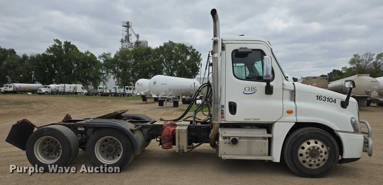 CAMIóN 2017 FREIGHTLINER