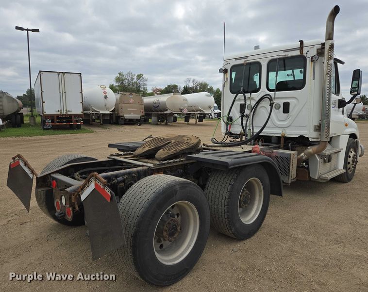 CAMIóN 2017 FREIGHTLINER