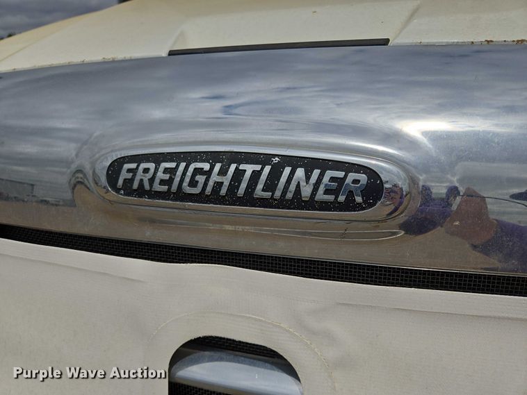 image for item ER5260 2017 Freightliner Cascadia 125 semi truck