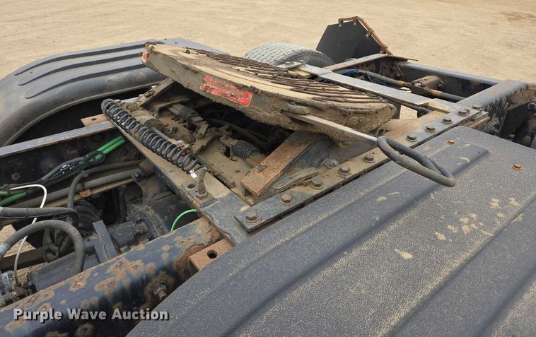 image for item ER5260 2017 Freightliner Cascadia 125 semi truck