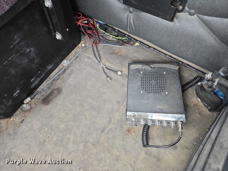 image for item ER5260 2017 Freightliner Cascadia 125 semi truck