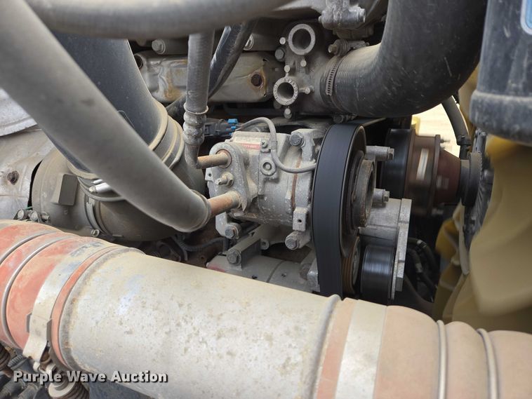 image for item ER5260 2017 Freightliner Cascadia 125 semi truck