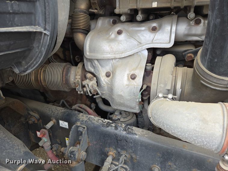 image for item ER5260 2017 Freightliner Cascadia 125 semi truck