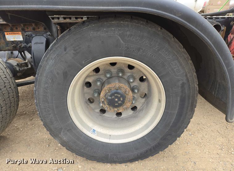 image for item ER5260 2017 Freightliner Cascadia 125 semi truck