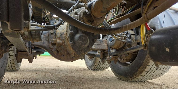 image for item ER5261 2015 Freightliner Cascadia 125 semi truck