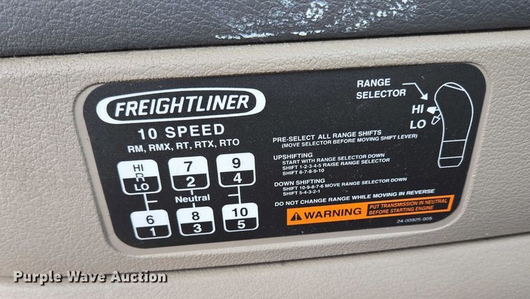 image for item ER5261 2015 Freightliner Cascadia 125 semi truck