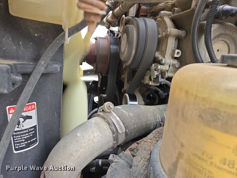 image for item ER5261 2015 Freightliner Cascadia 125 semi truck