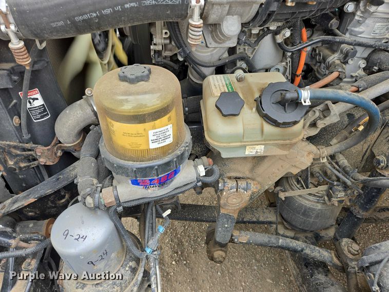 image for item ER5261 2015 Freightliner Cascadia 125 semi truck