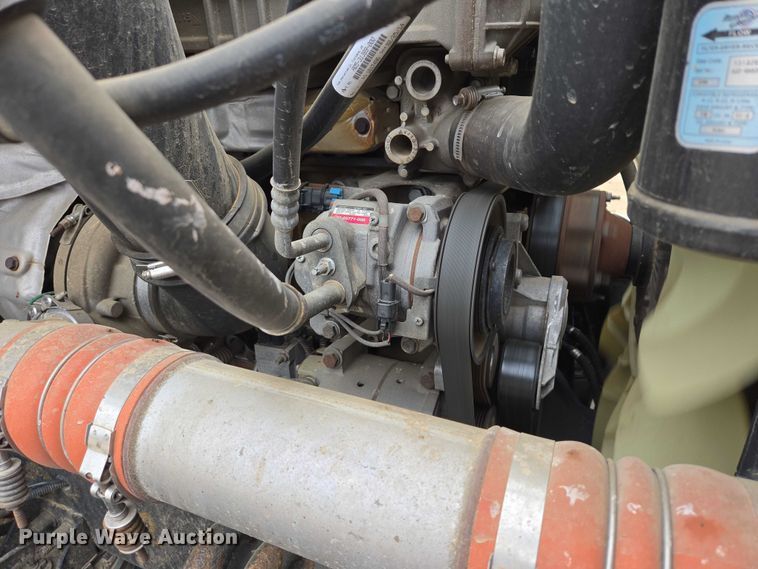 image for item ER5261 2015 Freightliner Cascadia 125 semi truck