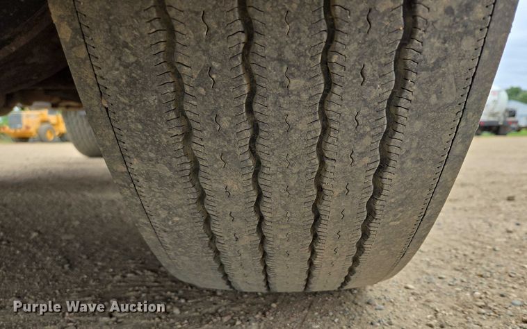 image for item ER5261 2015 Freightliner Cascadia 125 semi truck