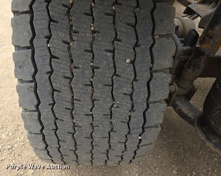 image for item ER5261 2015 Freightliner Cascadia 125 semi truck