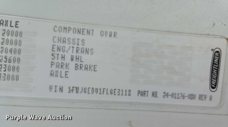 image for item ER5261 2015 Freightliner Cascadia 125 semi truck