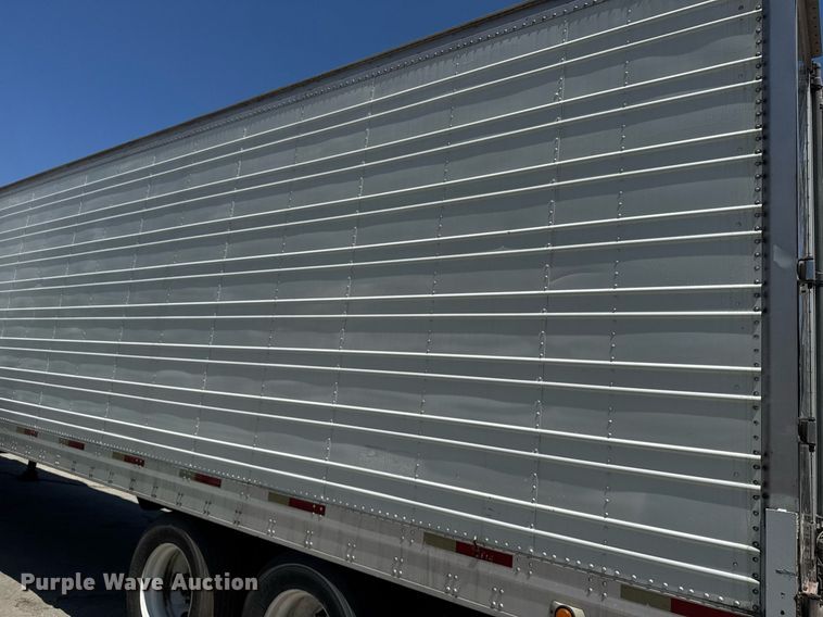 image for item FB9403 2000 Trailmobile refrigerated van trailer