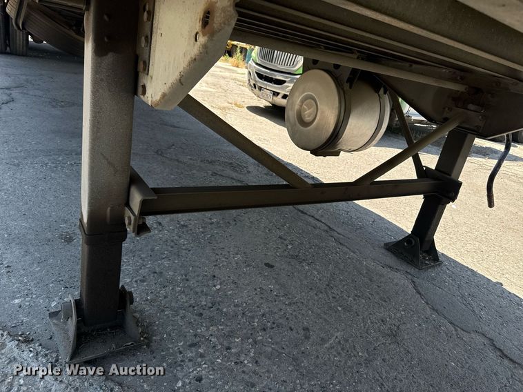 image for item FB9403 2000 Trailmobile refrigerated van trailer