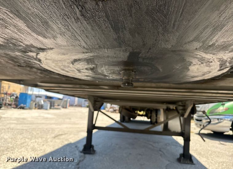 image for item FB9403 2000 Trailmobile refrigerated van trailer