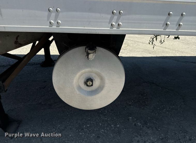 image for item FB9403 2000 Trailmobile refrigerated van trailer