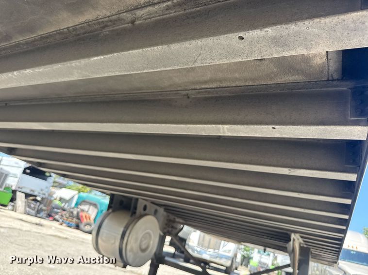 image for item FB9403 2000 Trailmobile refrigerated van trailer