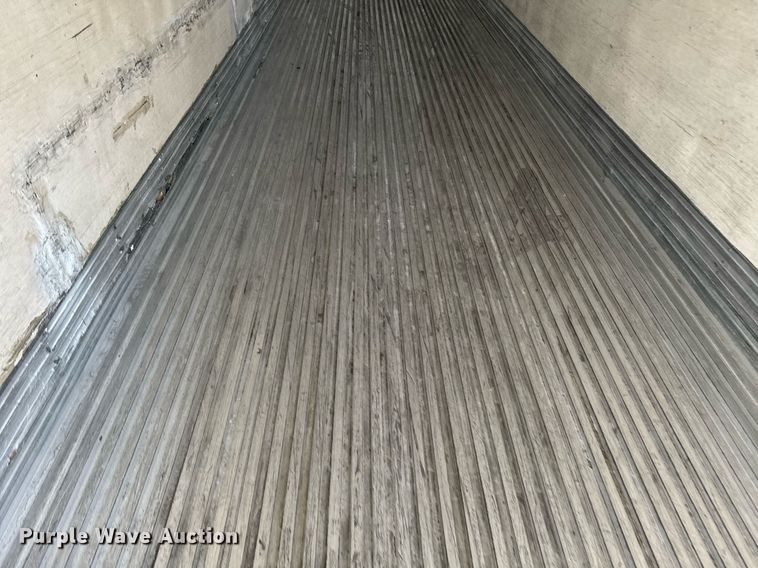 image for item FB9403 2000 Trailmobile refrigerated van trailer