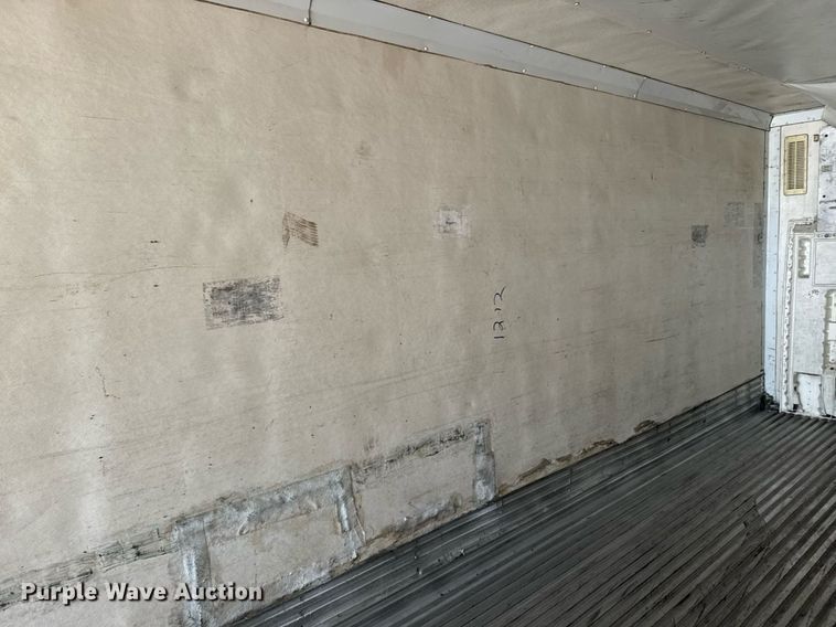 image for item FB9403 2000 Trailmobile refrigerated van trailer