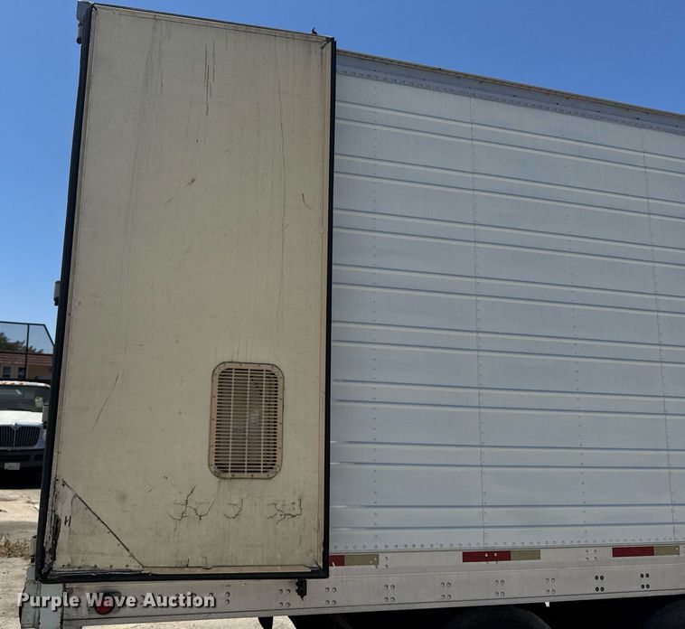 image for item FB9403 2000 Trailmobile refrigerated van trailer