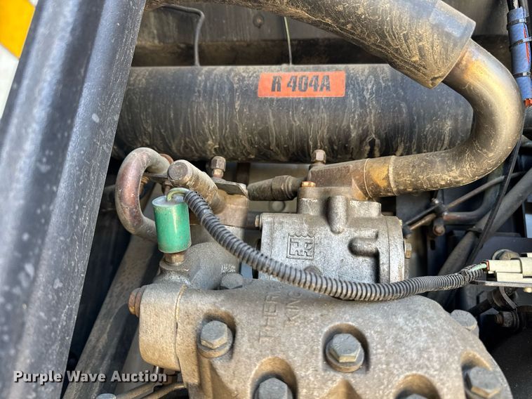 image for item FB9403 2000 Trailmobile refrigerated van trailer