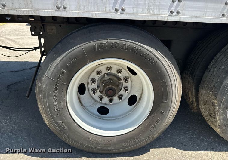 image for item FB9403 2000 Trailmobile refrigerated van trailer