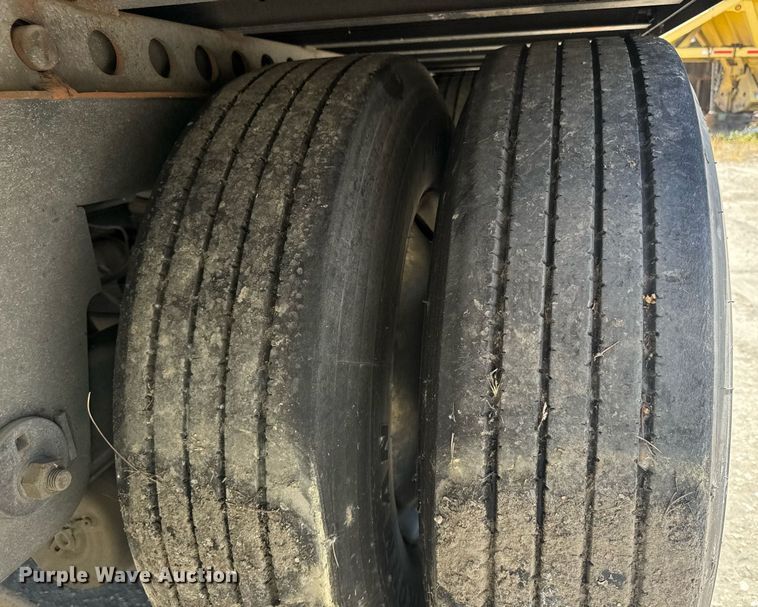 image for item FB9403 2000 Trailmobile refrigerated van trailer