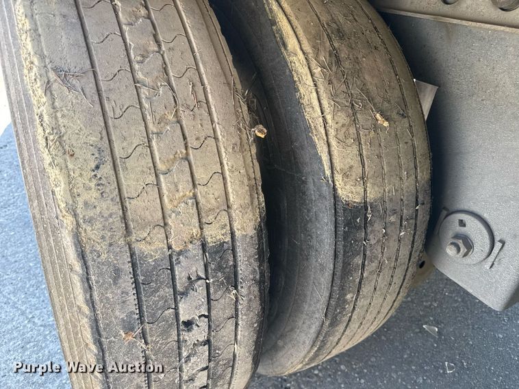 image for item FB9403 2000 Trailmobile refrigerated van trailer