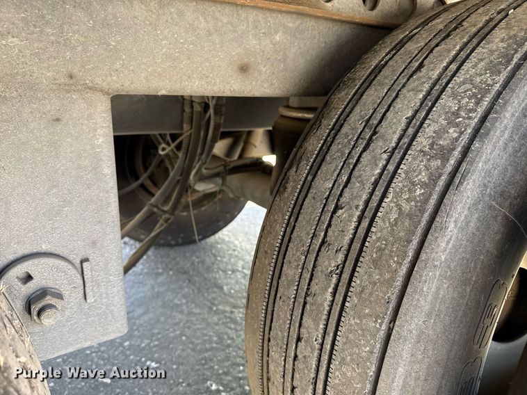 image for item FB9403 2000 Trailmobile refrigerated van trailer