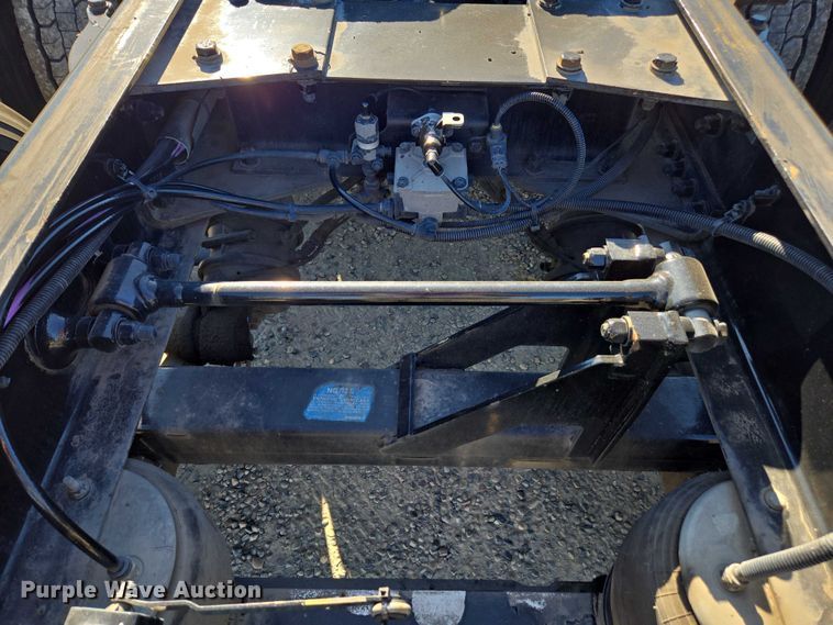 image for item FB9408 2016 Kenworth T880 semi truck