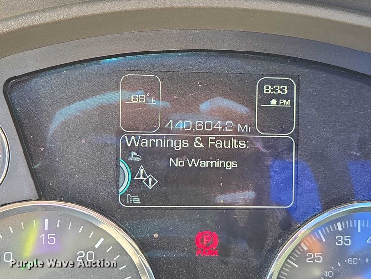 image for item FB9408 2016 Kenworth T880 semi truck