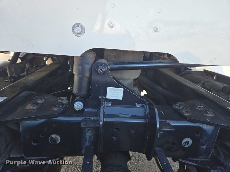 image for item FB9409 2016 Kenworth T880 semi truck