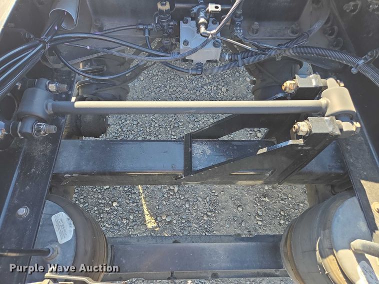 image for item FB9409 2016 Kenworth T880 semi truck