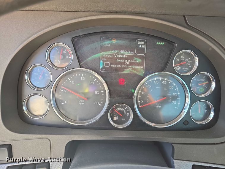 image for item FB9409 2016 Kenworth T880 semi truck