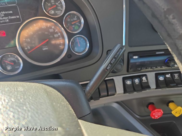 image for item FB9409 2016 Kenworth T880 semi truck