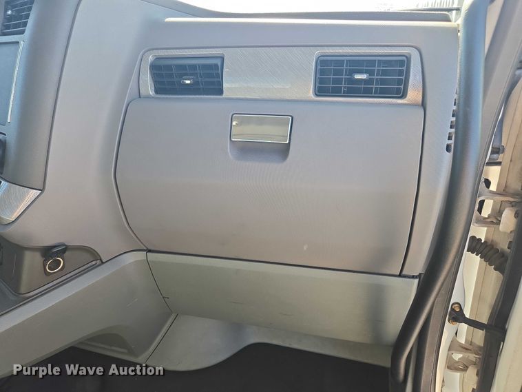 image for item FB9409 2016 Kenworth T880 semi truck