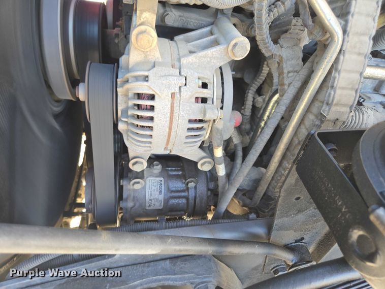 image for item FB9409 2016 Kenworth T880 semi truck