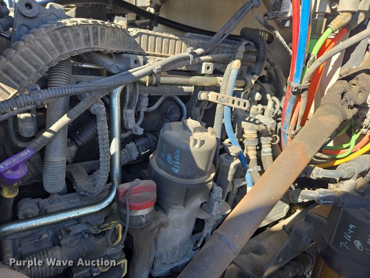 image for item FB9409 2016 Kenworth T880 semi truck