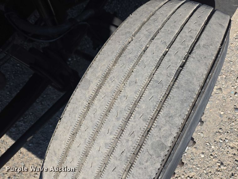 image for item FB9409 2016 Kenworth T880 semi truck