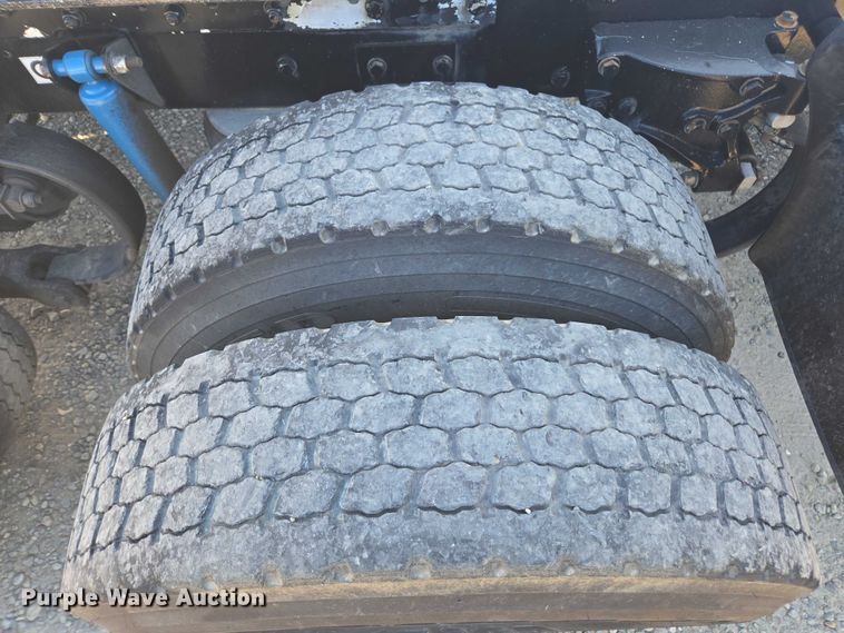 image for item FB9409 2016 Kenworth T880 semi truck